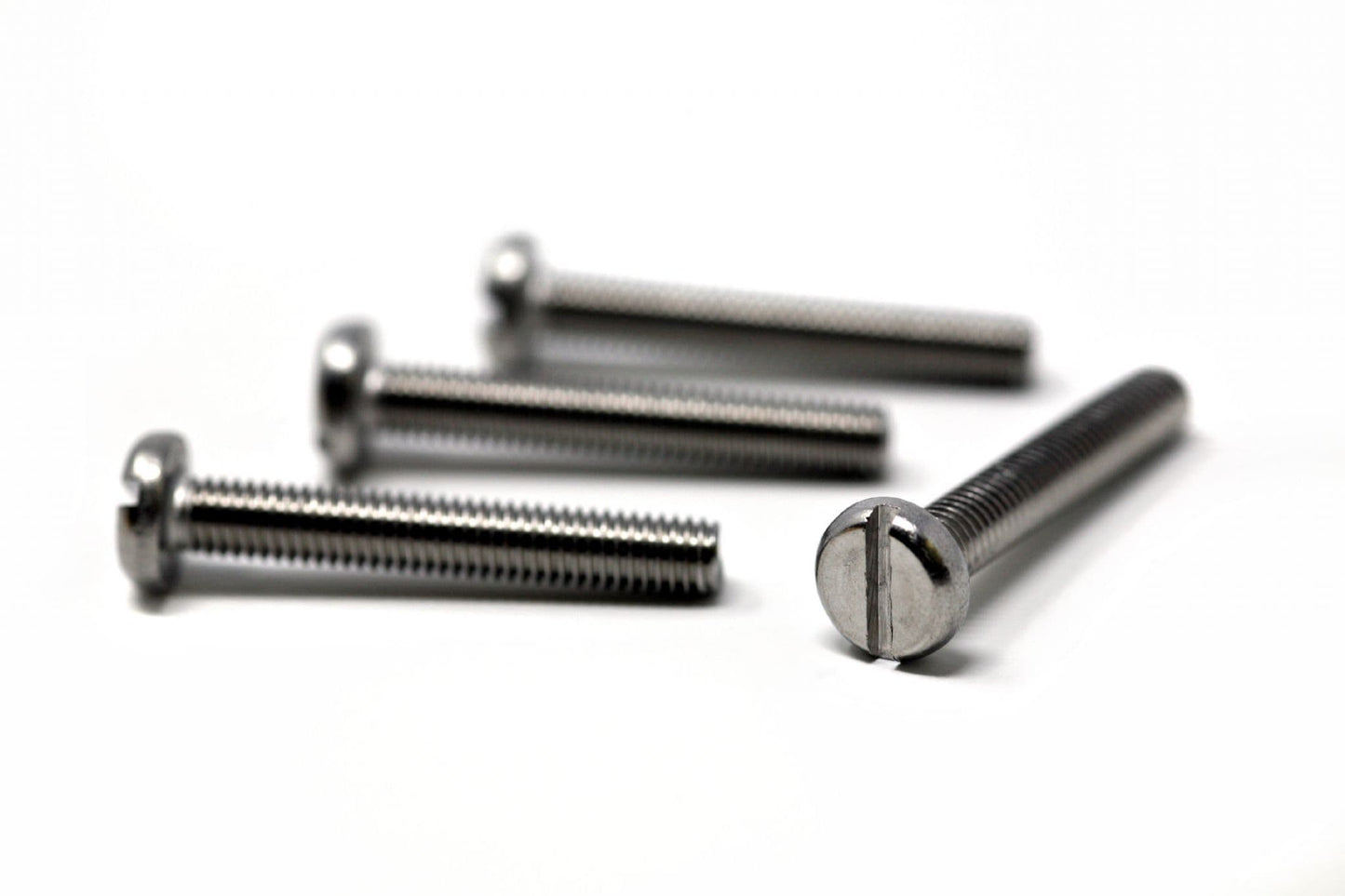 Screw 6mm x 40mm